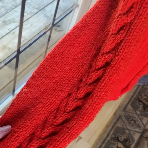 Handmade Vintage Cable Knit Red "Dallas Cowboys" Button Down Sz. L-XL Sweater - Picture 3 of 8